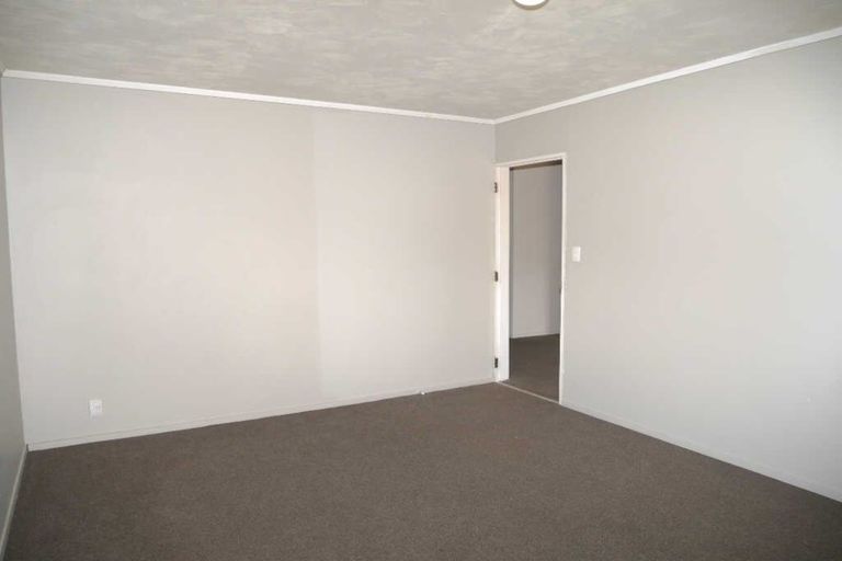 Photo of property in 21 Moana Road, Paraparaumu, 5032