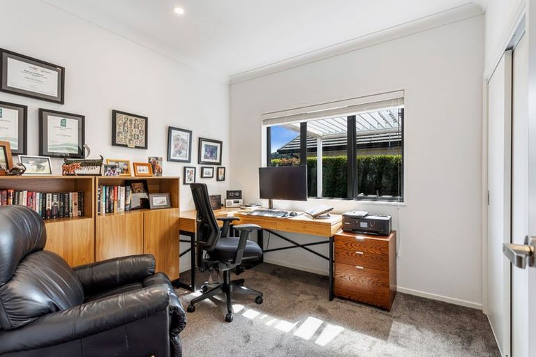 Photo of property in 54 Fruitlands Road, Kumeu, 0810