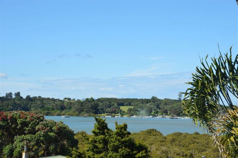 Photo of property in 56 Tahuna Road, Paihia, 0200
