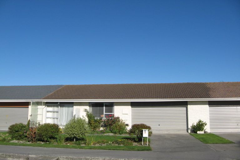 Photo of property in 17 Belfast Road, Belfast, Christchurch, 8051