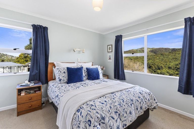 Photo of property in 22 John Witton Drive, Crofton Downs, Wellington, 6035