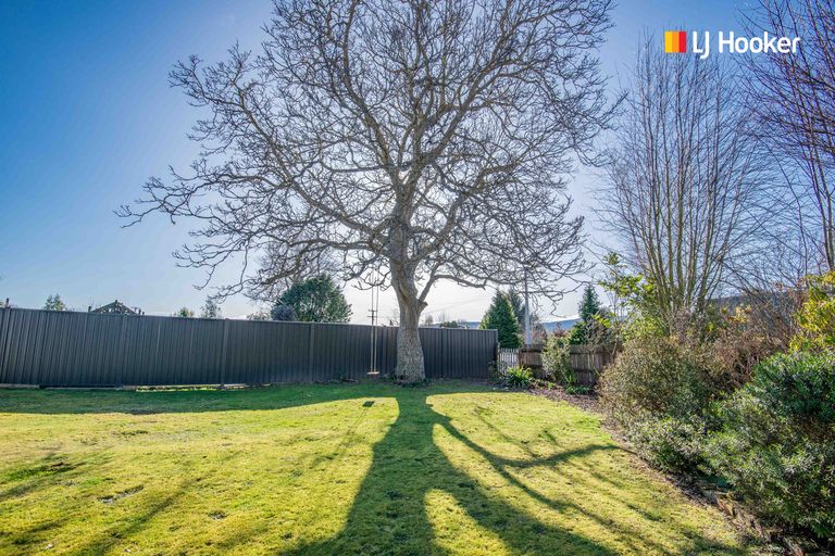Photo of property in 2 Goodwin Street, Waihola, Milton, 9073