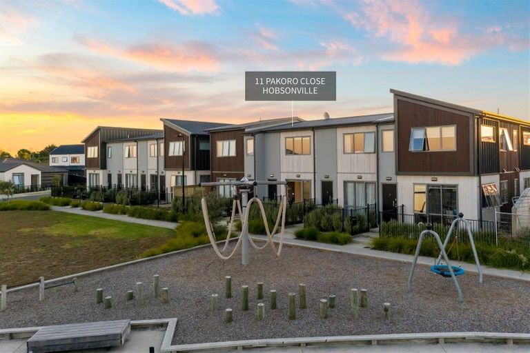 Photo of property in 11 Pakoro Close, Hobsonville, Auckland, 0618