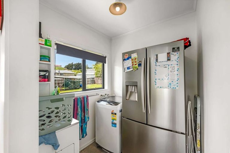 Photo of property in 83 Walker Crescent, East Gore, Gore, 9710