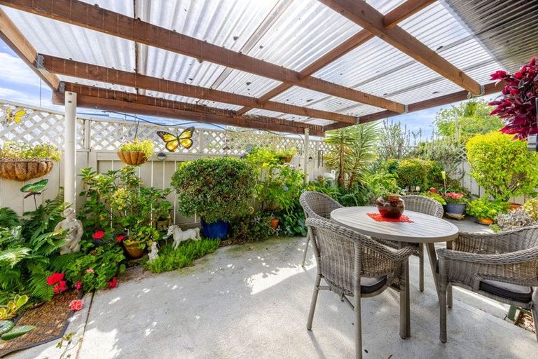 Photo of property in 1/305 Park Road South, Akina, Hastings, 4122