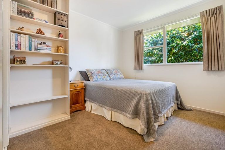Photo of property in 11 Lemnos Place, Titirangi, Auckland, 0604