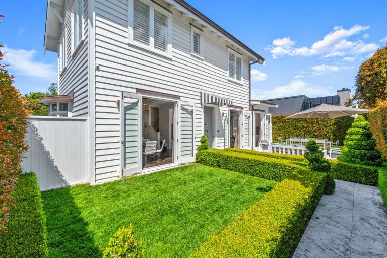Photo of property in 8a Burwood Crescent, Remuera, Auckland, 1050