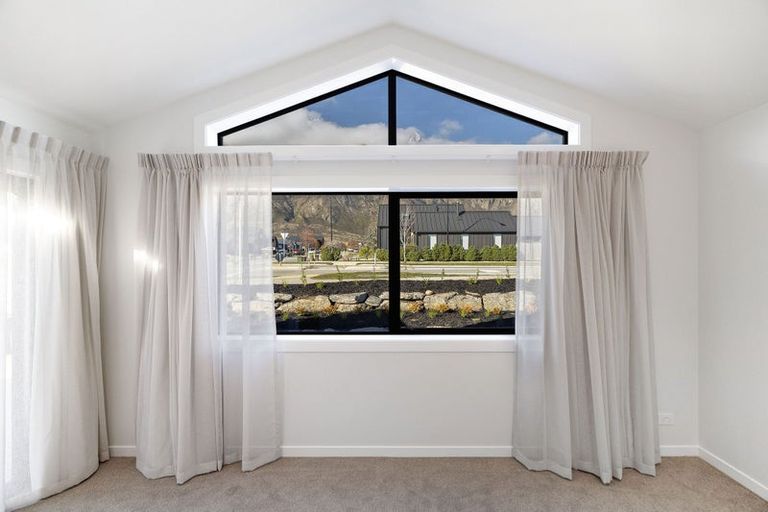 Photo of property in 87 Jack Hanley Drive, Jacks Point, Queenstown, 9371