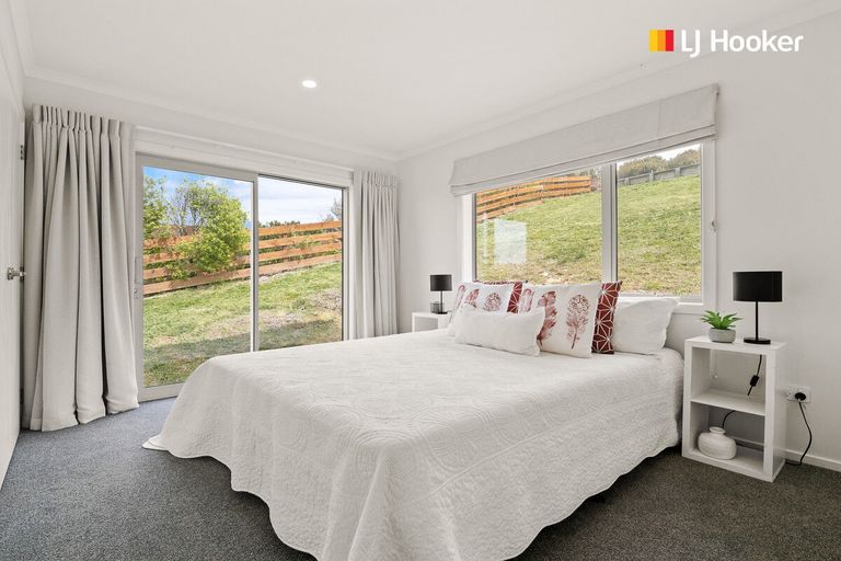 Photo of property in 17 Glendermid Close, Sawyers Bay, Port Chalmers, 9023