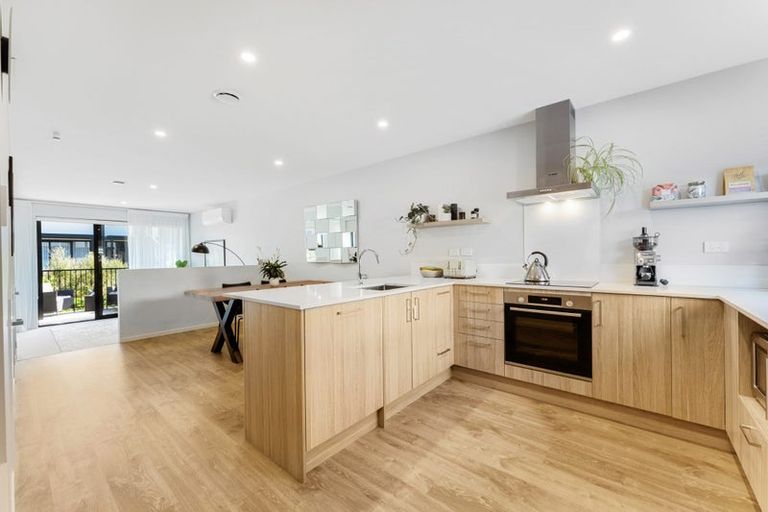 Photo of property in 2c Nerita Place, Long Bay, Auckland, 0630