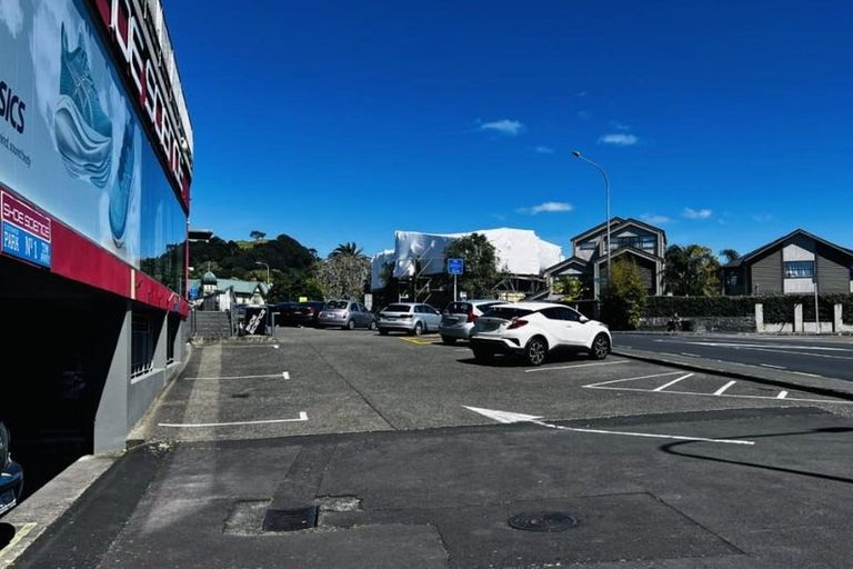 Photo of property in 24-25/66 Mount Eden Road, Mount Eden, Auckland, 1024