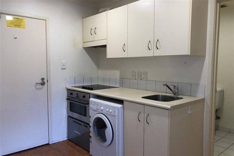 Photo of property in 5c/30 Westward Ho, Glen Eden, Auckland, 0602