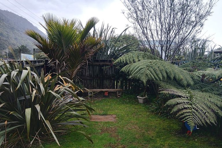 Photo of property in 96 Torea Street, Granity, 7823