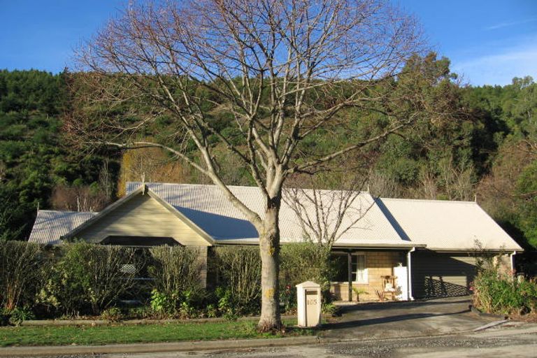 Photo of property in 165 Bowenvale Avenue, Cashmere, Christchurch, 8022