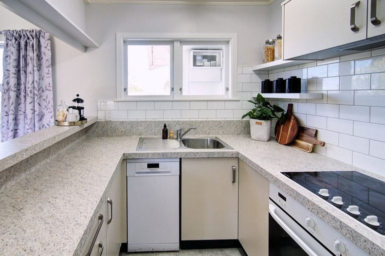 Photo of property in 33 Puriri Crescent, Lansdowne, Masterton, 5810