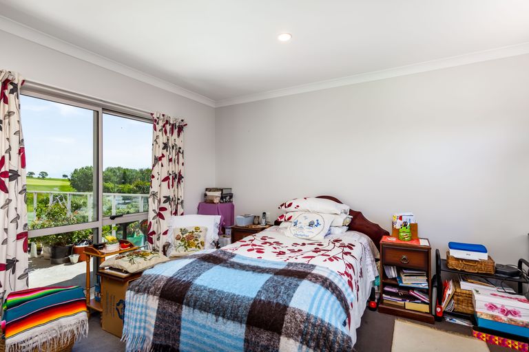 Photo of property in 340 Gulf Harbour Drive, Gulf Harbour, Whangaparaoa, 0930