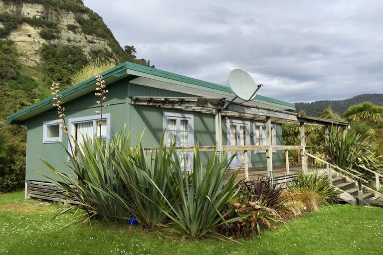 Photo of property in 3-5 Nikau Heights, Little Wanganui, Karamea, 7893