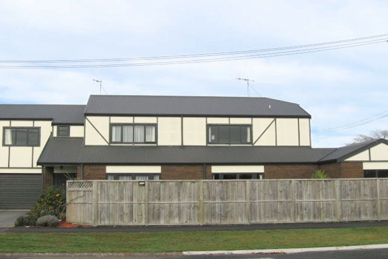 Photo of property in 27 Sayer Street, Frankton, Hamilton, 3204