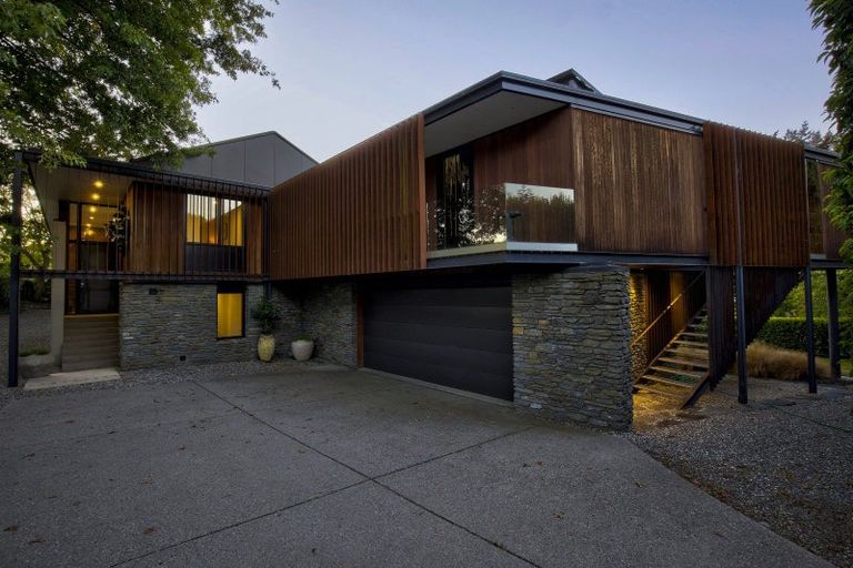 Photo of property in 27 Arrowtn-lke Hayes Road, Lake Hayes, Queenstown, 9371