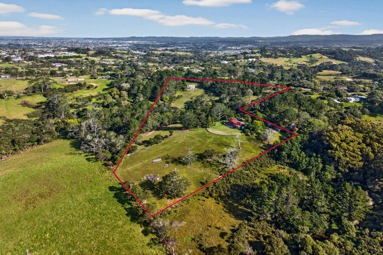Photo of property in 55 Red Hills Road, Massey, Auckland, 0614