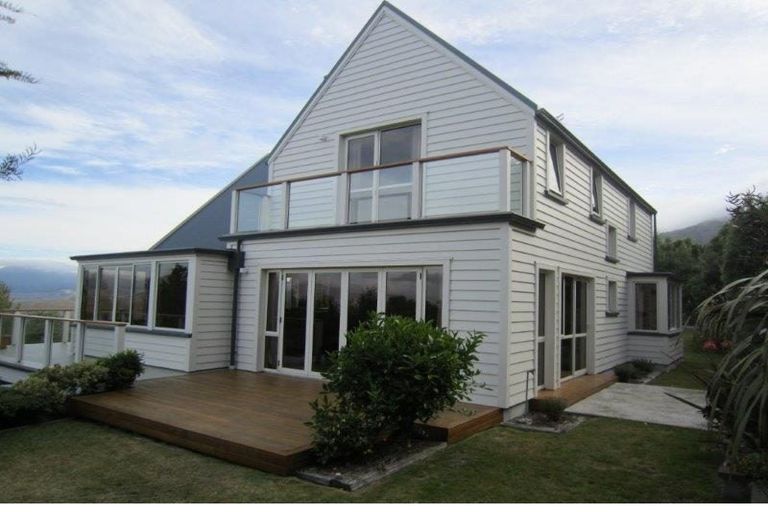 Photo of property in 7 Lachie Griffen Rise, Governors Bay, Lyttelton, 8971