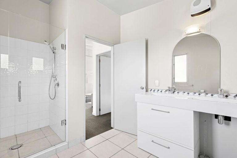 Photo of property in 31a Kings Drive, Wanaka, 9305