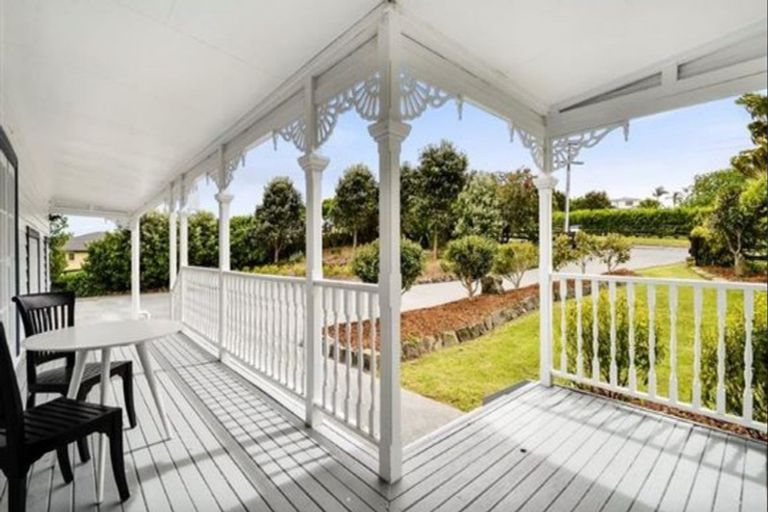 Photo of property in 263 Old North Road, Kumeu, 0892