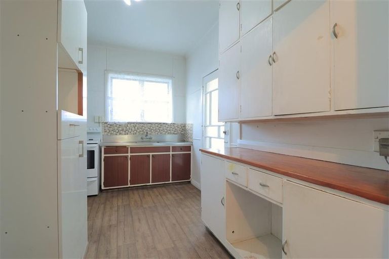 Photo of property in 320 Mount Albert Road, Mount Roskill, Auckland, 1041