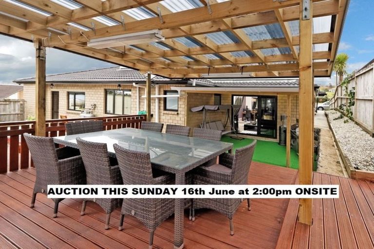 Photo of property in 14 Bradnor Meadows Drive, Swanson, Auckland, 0612