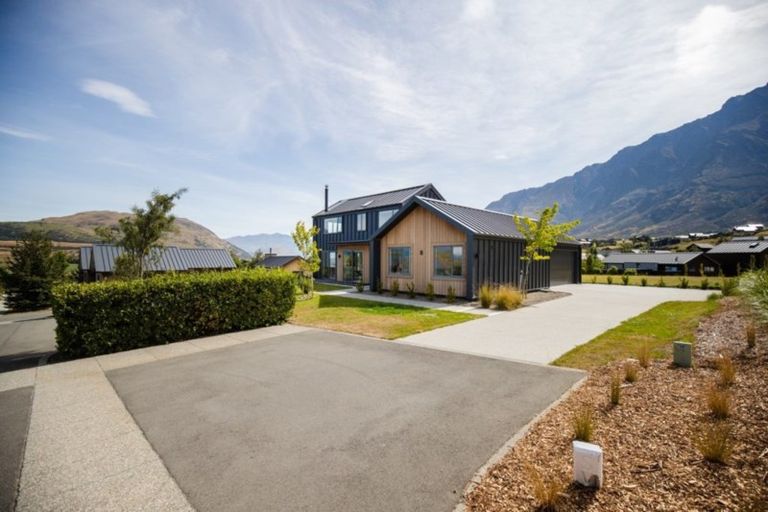 Photo of property in 6 Polperro Court, Jacks Point, Queenstown, 9371