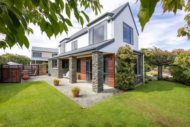 Photo of property in 47 Kings Drive, Wanaka, 9305