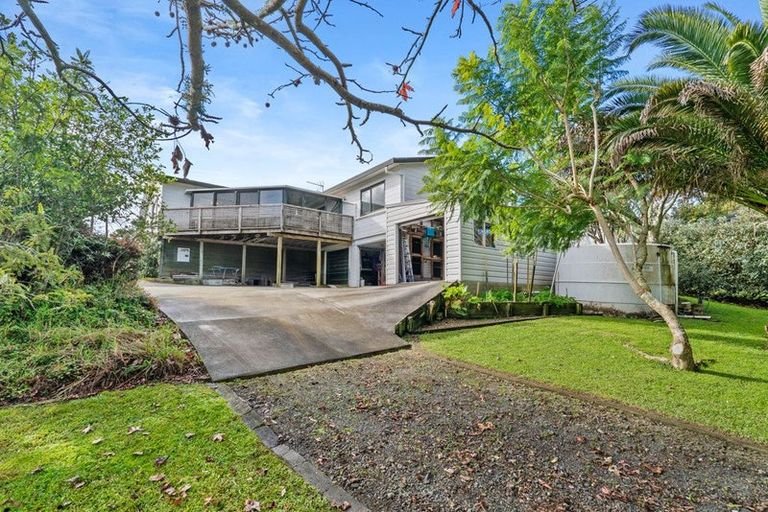 Photo of property in 209 Kaipara Road, Papakura, 2582