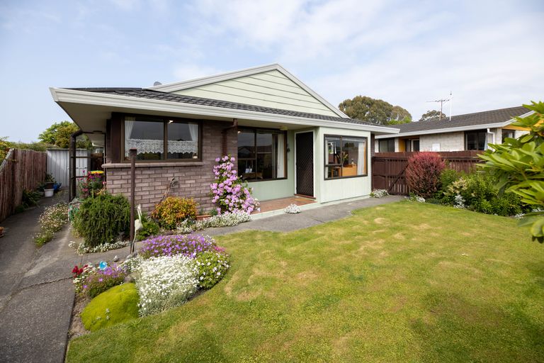 Photo of property in 5a Rolfe Place, Bishopdale, Christchurch, 8053