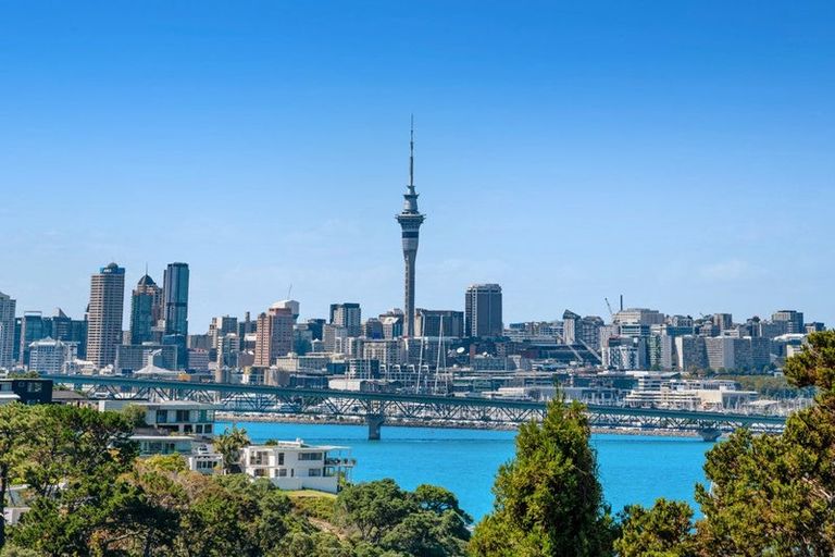 Photo of property in 42 Rawene Road, Birkenhead, Auckland, 0626