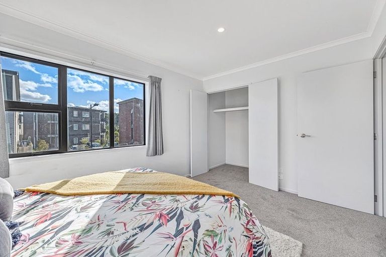 Photo of property in 11 Haroto Street, Manukau, Auckland, 2104