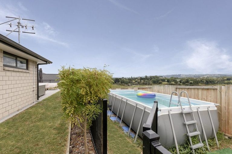 Photo of property in 8 Oyster Place, Omokoroa, 3114