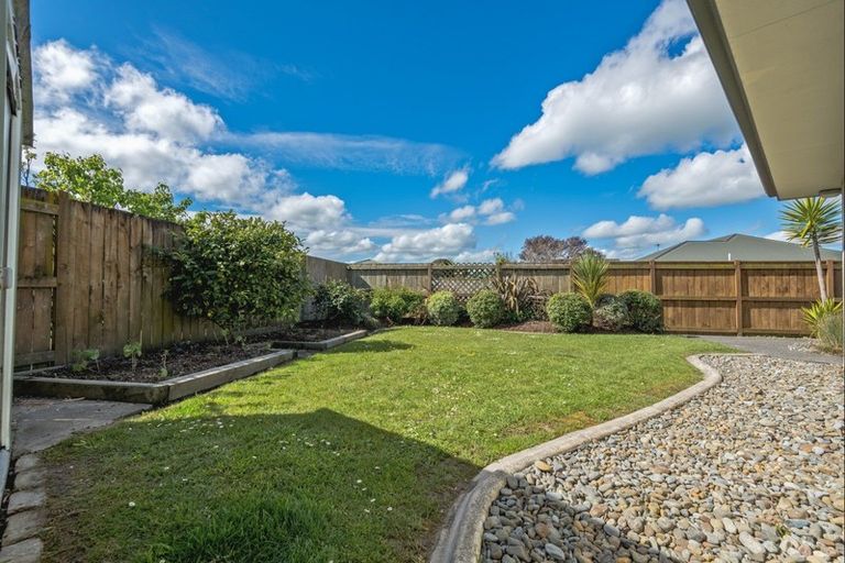 Photo of property in 40 Royal Oak Drive, Kelvin Grove, Palmerston North, 4414