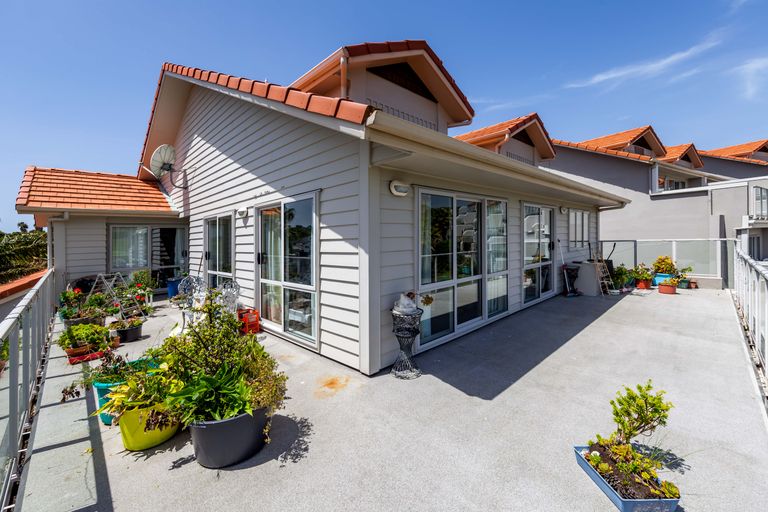 Photo of property in 340 Gulf Harbour Drive, Gulf Harbour, Whangaparaoa, 0930