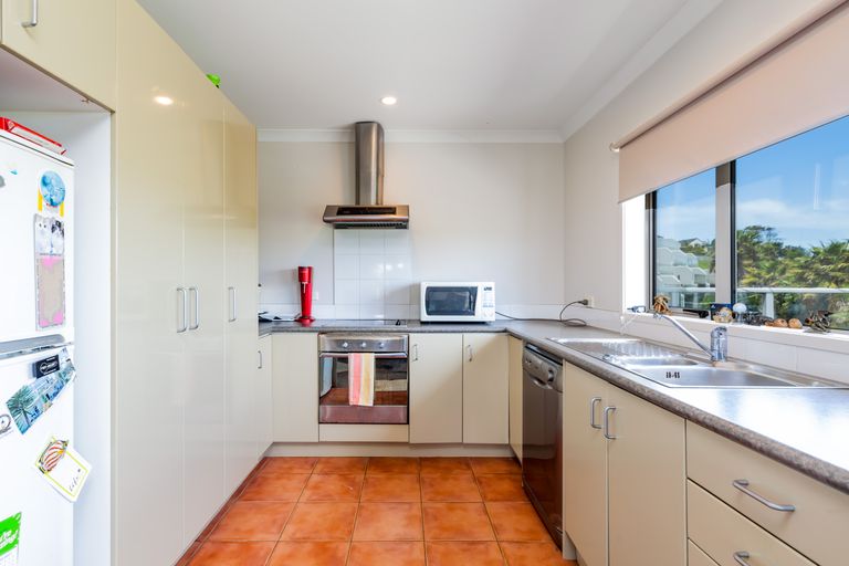 Photo of property in 340 Gulf Harbour Drive, Gulf Harbour, Whangaparaoa, 0930