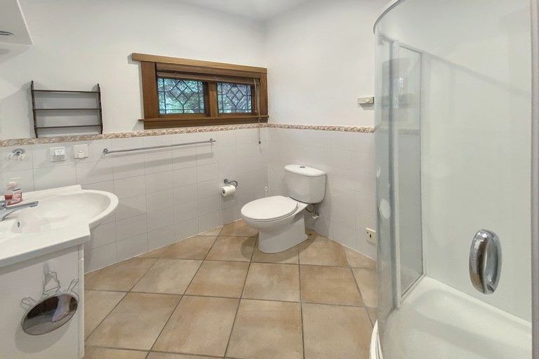 Photo of property in 4 Thorrington Road, Cashmere, Christchurch, 8022