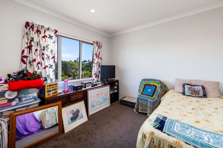 Photo of property in 340 Gulf Harbour Drive, Gulf Harbour, Whangaparaoa, 0930