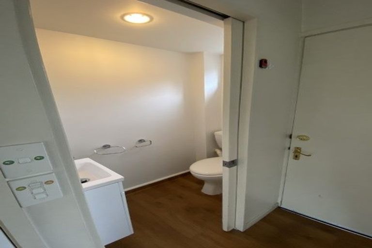 Photo of property in 2/20 Office Road, Merivale, Christchurch, 8014