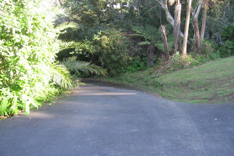 Photo of property in 40 Laingholm Drive, Laingholm, Auckland, 0604
