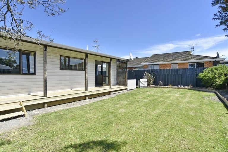 Photo of property in 15b Lindon Street, Rangiora, 7400