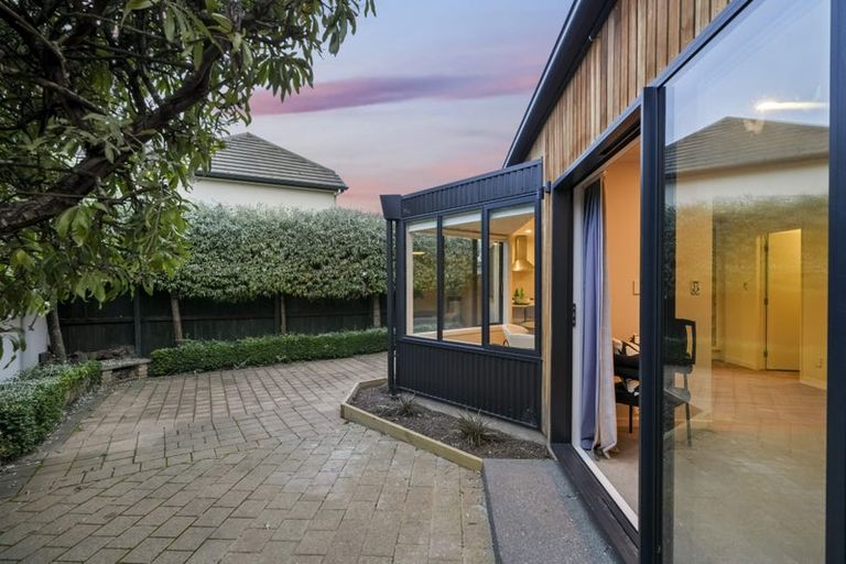 Photo of property in 3/48 Mcfaddens Road, St Albans, Christchurch, 8052