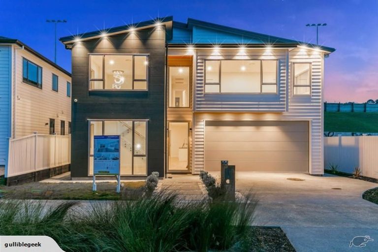 Photo of property in 15 Bight Road, Long Bay, Auckland, 0630