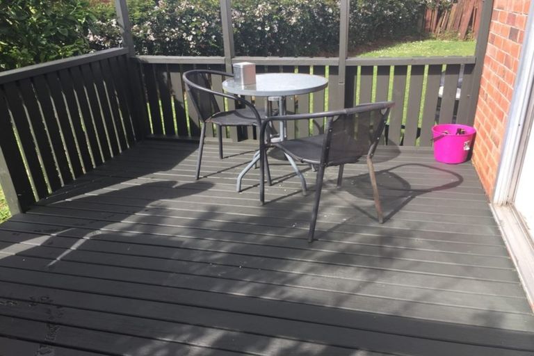 Photo of property in 2/67 Dale Crescent, Pakuranga, Auckland, 2010