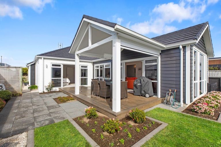 Photo of property in 31 Benmore Crescent, Pyes Pa, Tauranga, 3112