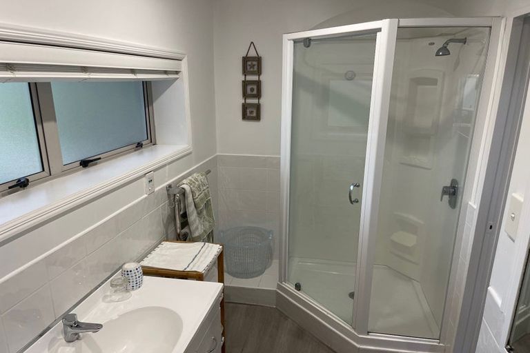 Photo of property in 6 Judkins Crescent, Cockle Bay, Auckland, 2014