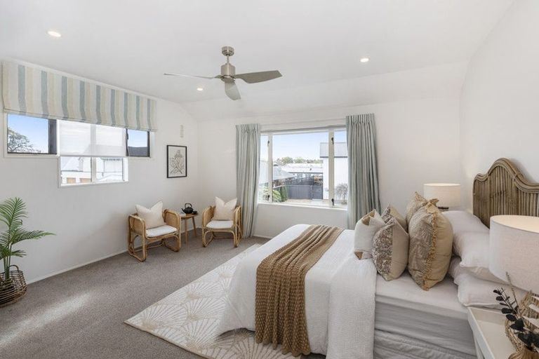 Photo of property in 1 Oaktree Lane, Bishopdale, Christchurch, 8053